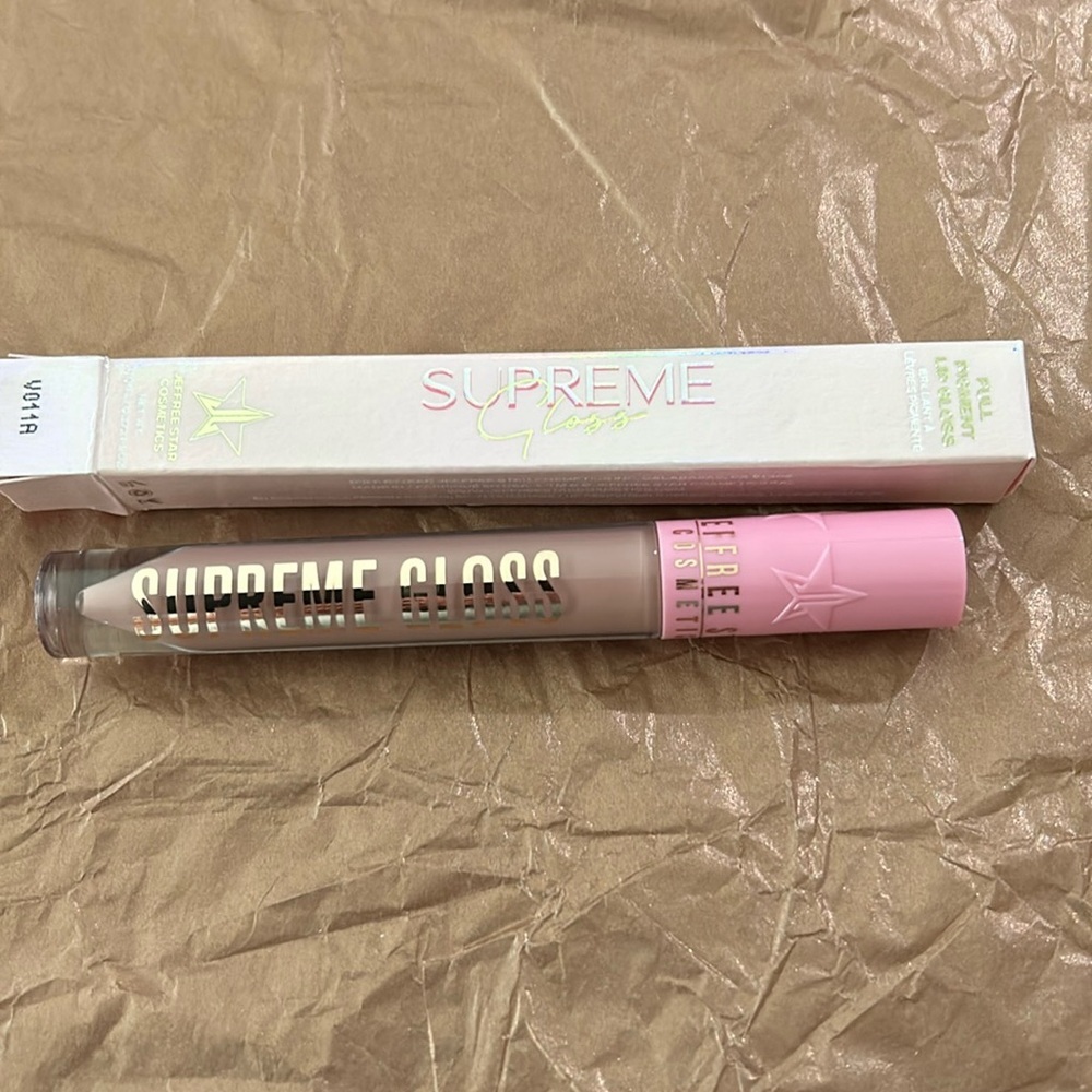 JEFFREE STAR supreme gloss Color: (blow my candles) Net, 5.10ML NEW